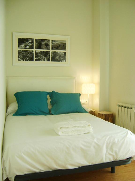 Apartment Guell Barcelona Room photo
