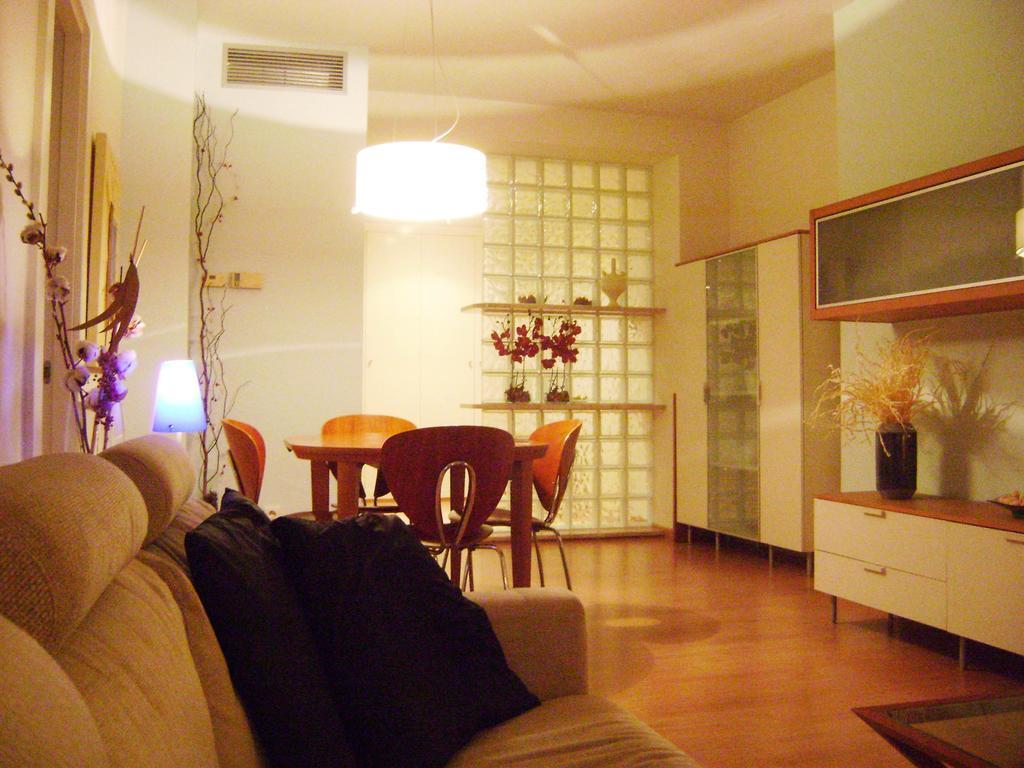 Apartment Guell Barcelona Room photo